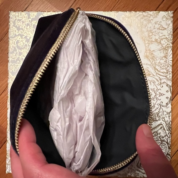 Dior Velvet Pouch Set of 2 in Navy & White - Picture 9 of 10